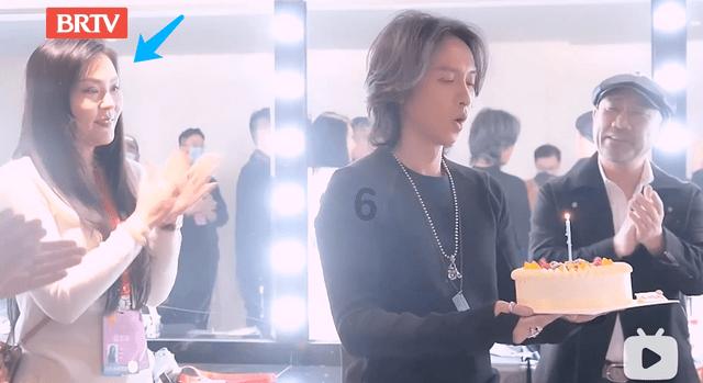 适合春天吃的凉菜 春天吃什么凉菜好游戏画面
